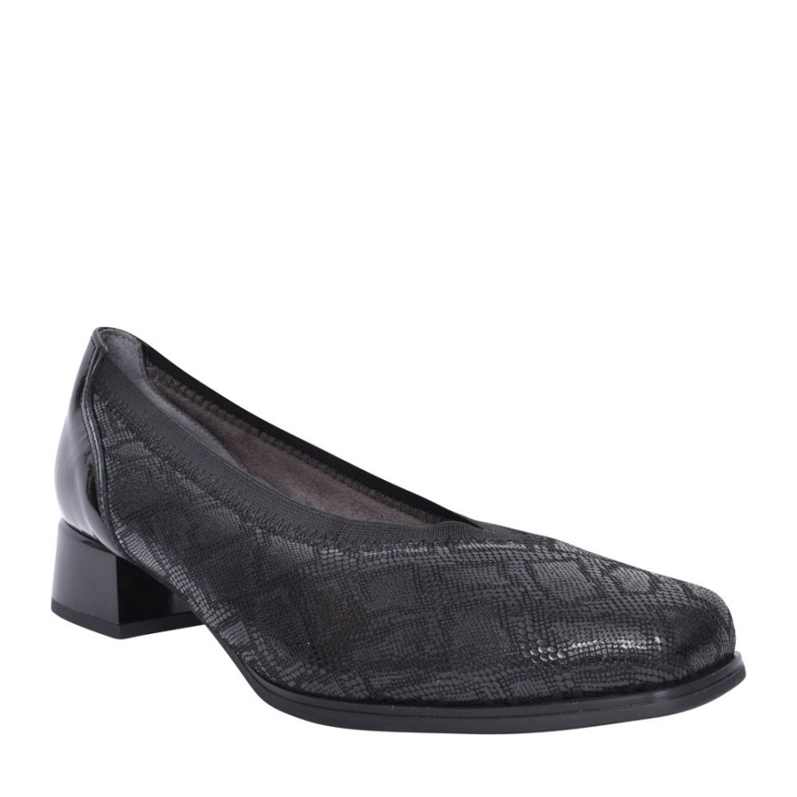 Ladies PITILLOS | Ladies 5424 Low Heel Court Shoe In Black Interest